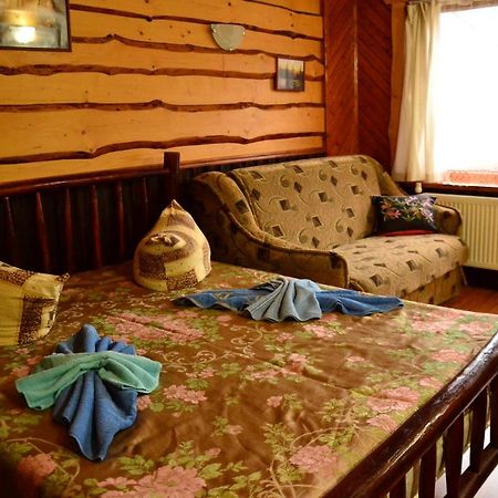 Hotel Gostynniy Dvir Raytshtoky Worochta Zewnętrze zdjęcie