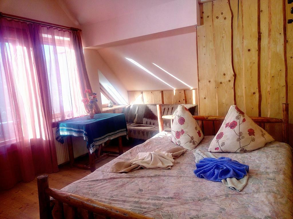 Hotel Gostynniy Dvir Raytshtoky Worochta Zewnętrze zdjęcie