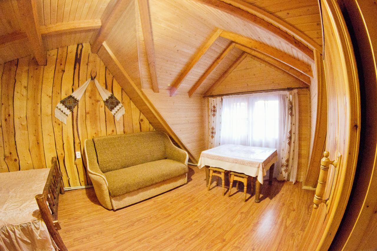 Hotel Gostynniy Dvir Raytshtoky Worochta Zewnętrze zdjęcie