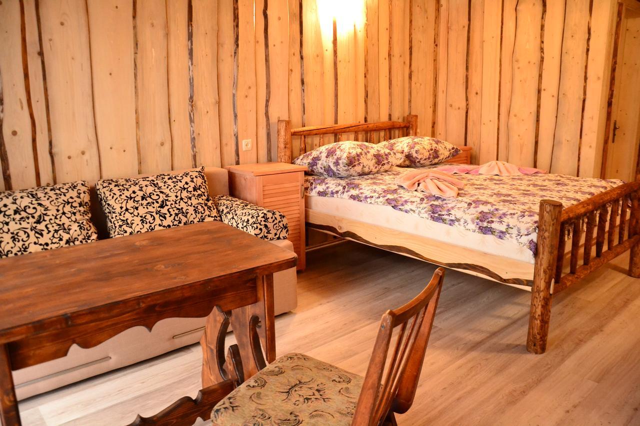 Hotel Gostynniy Dvir Raytshtoky Worochta Zewnętrze zdjęcie